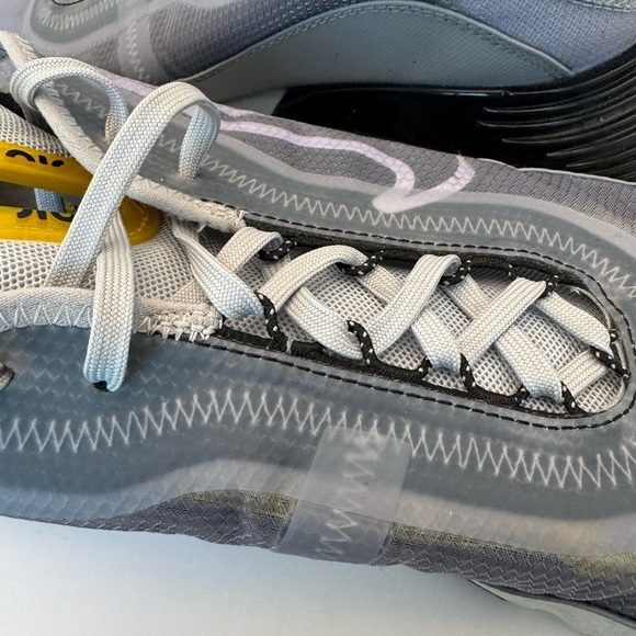 Nike Air Max 2090 Mens Shoes Size 10.5 Wolf Gray Yellow Black Running Athletic - Picture 8 of 16